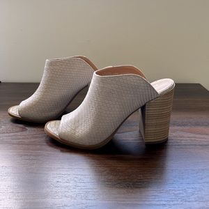 Express slide on heels size 8